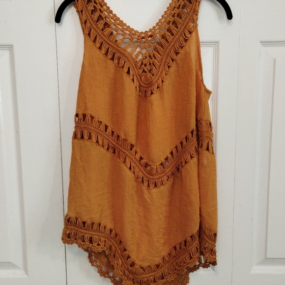 Vivid Importers mustard yellow boho sleeveless‎ V-Neck top - Picture 6 of 6